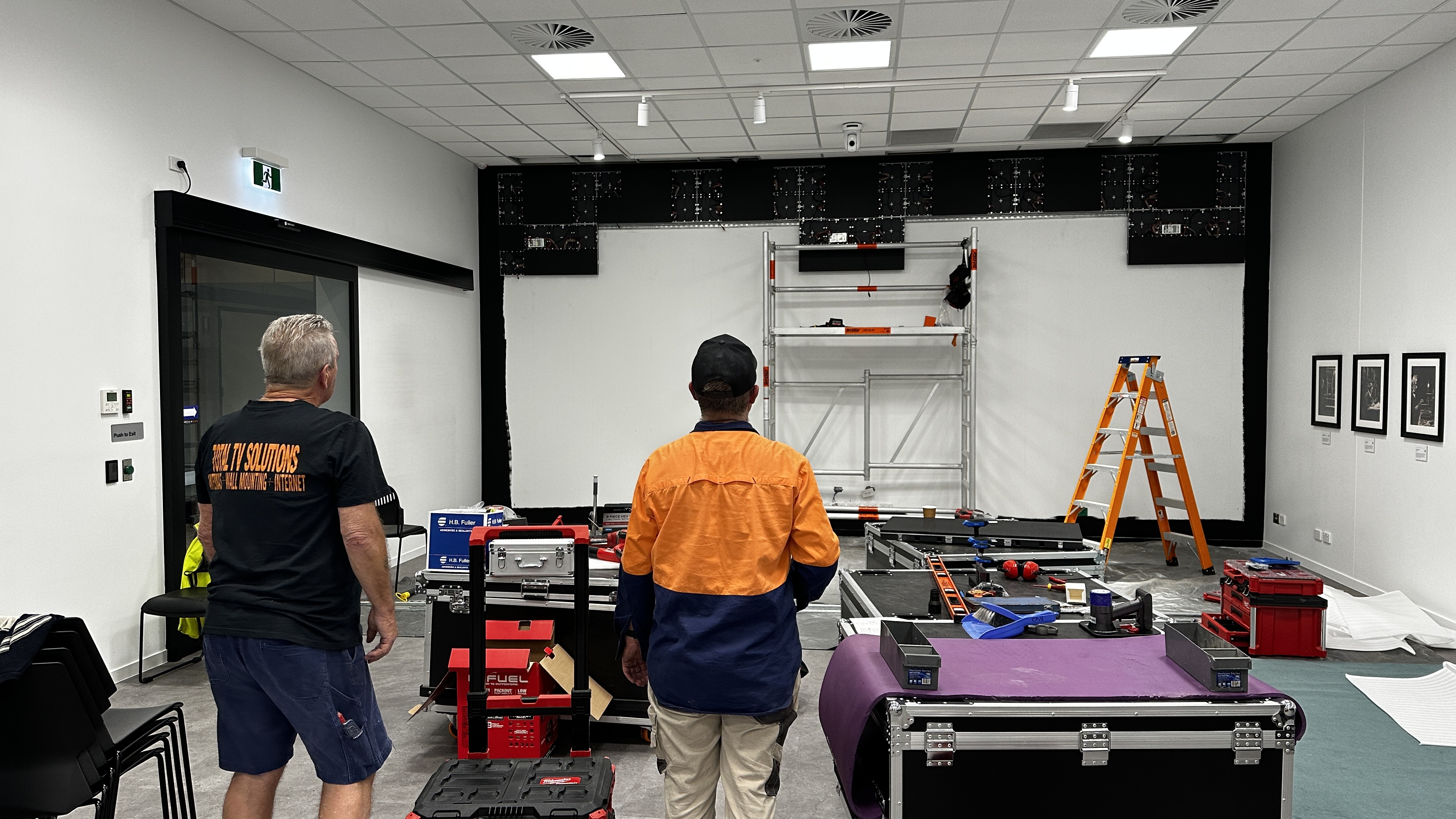 Star link supply and install, TV sales and installation , Wall mount TV installation ,Tv point Antenna installation, Wifi installation, Fix my wifi, Phone signal booster, Wifi booster, Smart wiring my home, Smart wiring my business, Install and deliver TV, Data cabling, Security camera supply and install, CCTV supply and install, Alarm supply and install, Antenna replacement, Foxtel repair, Foxtel service call, Foxtel fault fixing